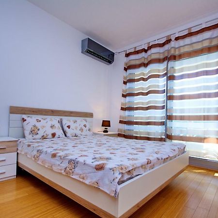 Apartment Dobrota โกตอร์ ภายนอก รูปภาพ