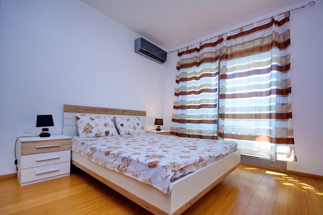 Apartment Dobrota โกตอร์ ภายนอก รูปภาพ