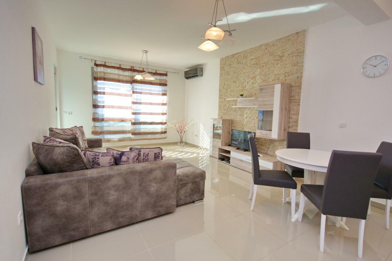 Apartment Dobrota โกตอร์ ภายนอก รูปภาพ