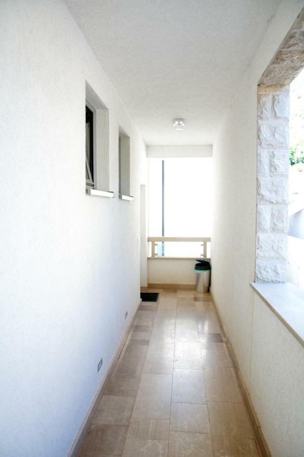 Apartment Dobrota โกตอร์ ภายนอก รูปภาพ