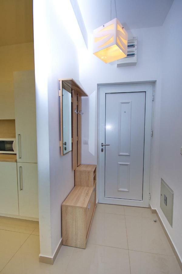 Apartment Dobrota โกตอร์ ภายนอก รูปภาพ