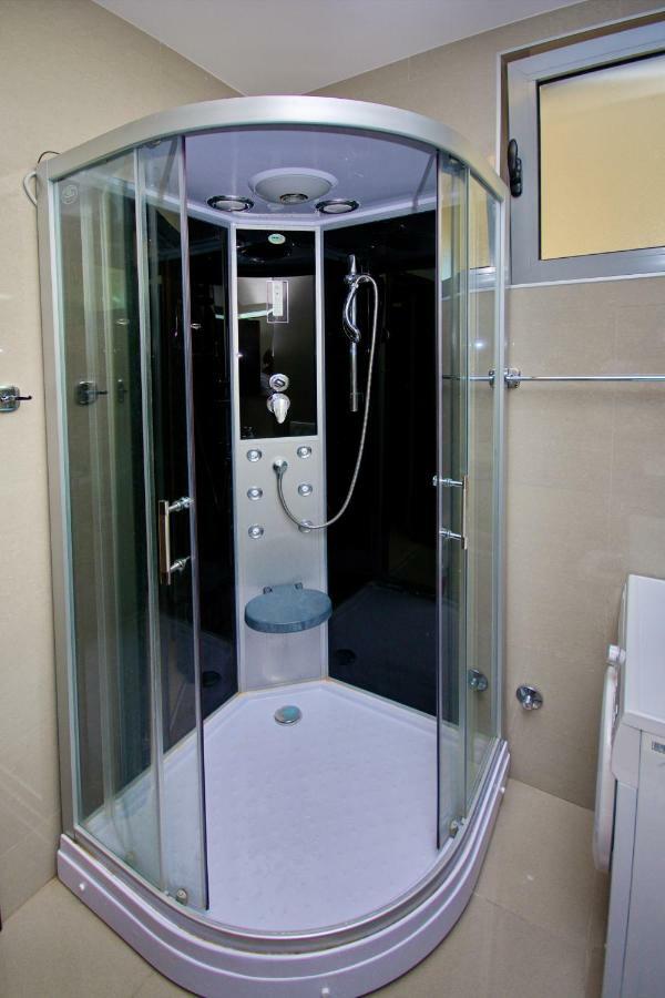 Apartment Dobrota โกตอร์ ภายนอก รูปภาพ